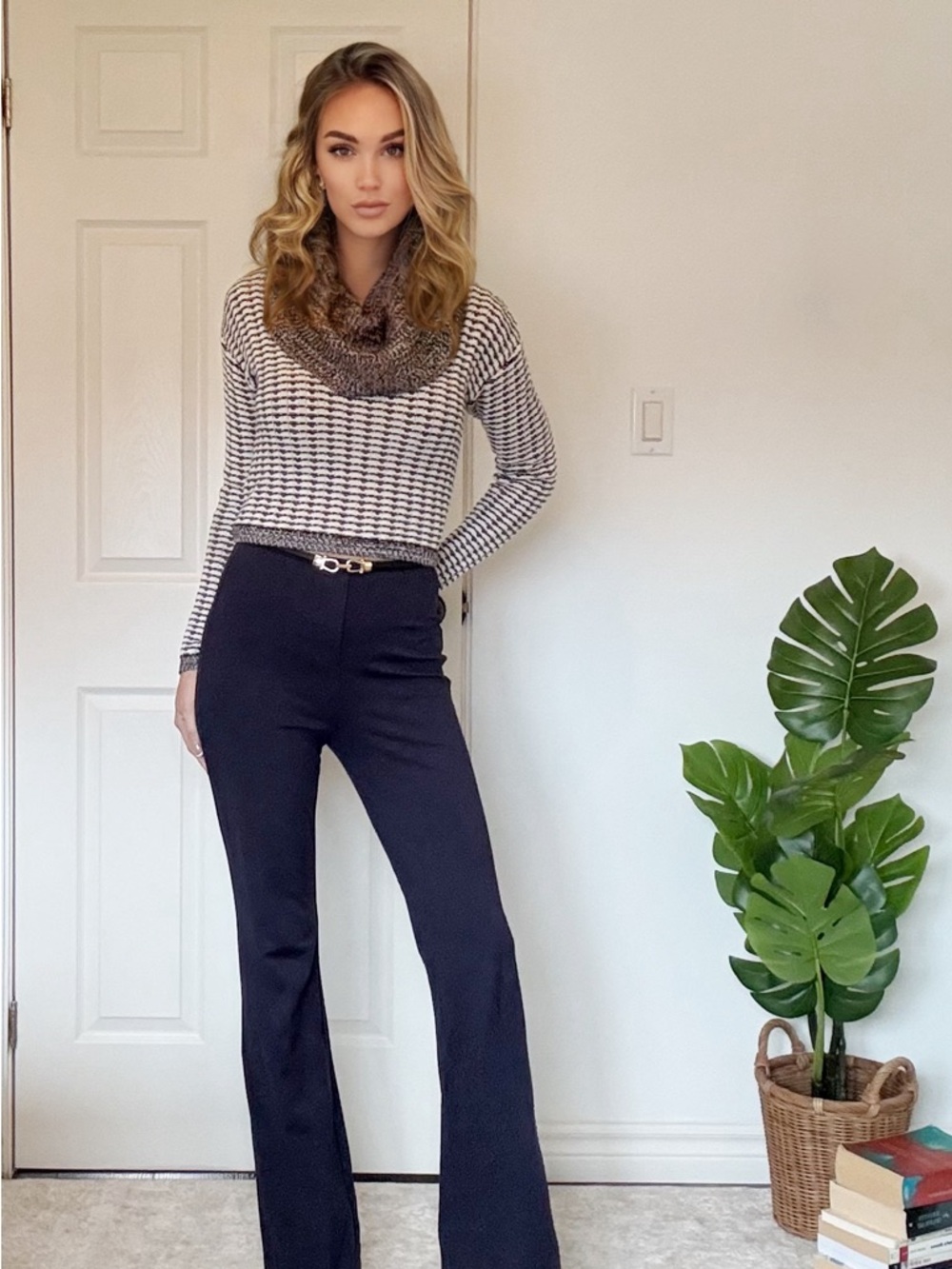 Guess Neutral Houndstooth Crop Sweater with Cowl